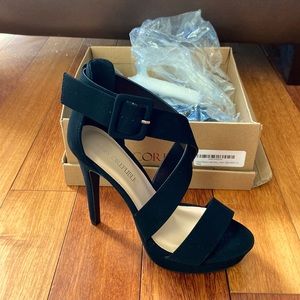 Brand New NTW Women’s High Platform Heels. Size 6.5 Runs big fits more like 7